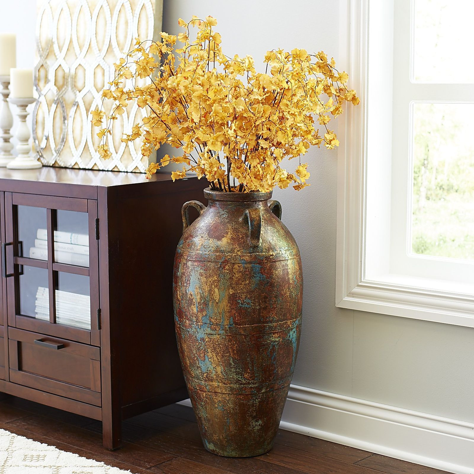 Modern Floor Vase Decoration Ideas for Small Space