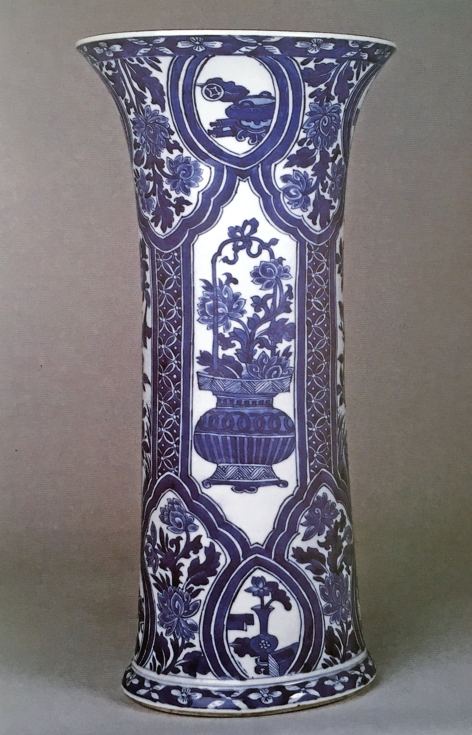 18 Awesome Antique Blue Vase 2024 free download antique blue vase of a blue and white gu form vase kangxi 1662 1722 anita gray throughout a blue and white gu form vase