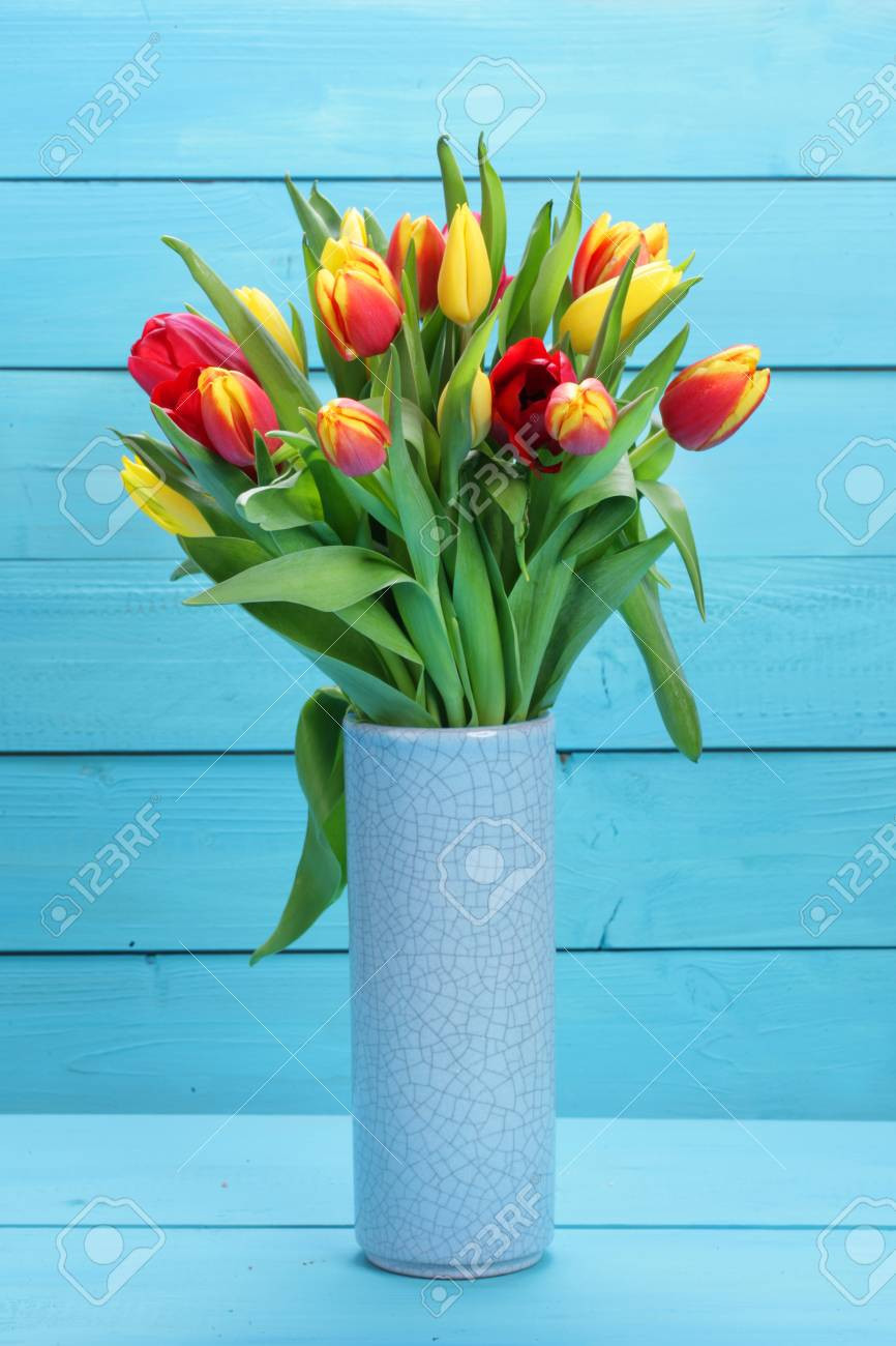 23 Unique Blue Bubble Glass Vase 2024 free download blue bubble glass vase of light blue glass vase pictures bunch od red and yellow tulips with in light blue glass vase pictures bunch od red and yellow tulips with blue background stock of