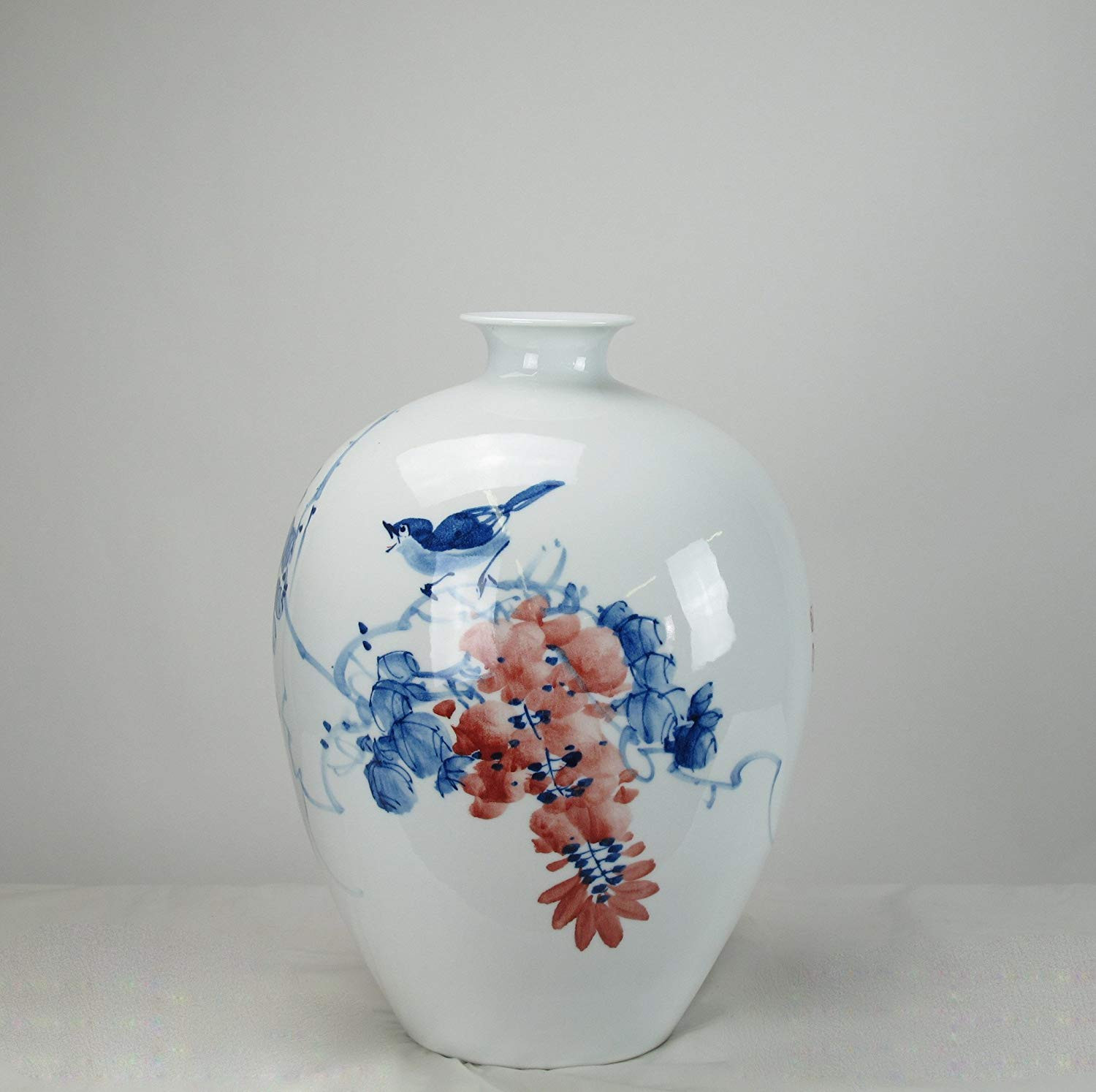 12 Awesome China Blue Fine Porcelain Vase 2024 free download china blue fine porcelain vase of amazon com blue white red flower and blue vines porcelain vase with regard to amazon com blue white red flower and blue vines porcelain vase home kitchen