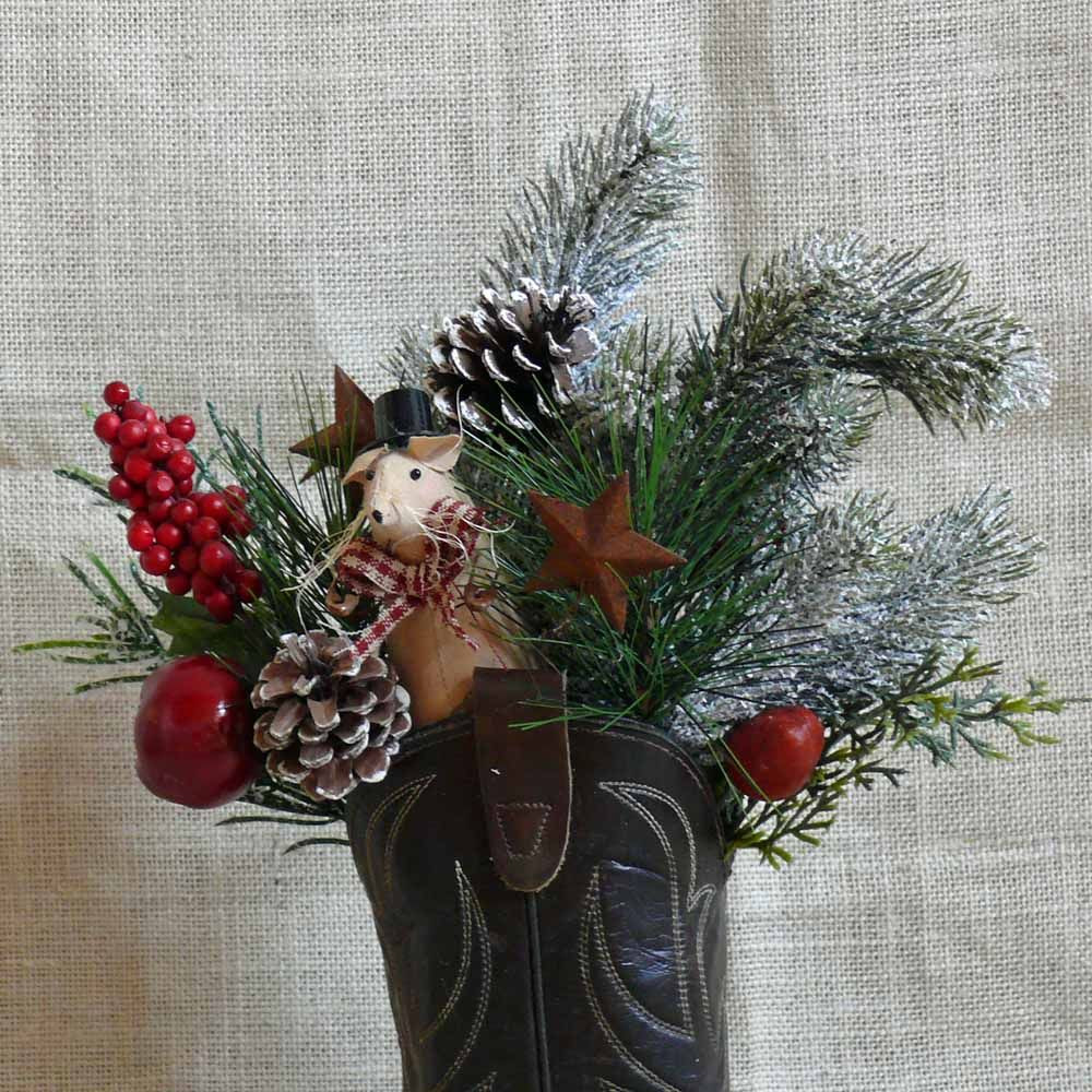 17 Unique Cowboy Boot Flower Vase 2024 free download cowboy boot flower vase of christmas mouse in recycled cowboy boot decoration christmas favs regarding christmas mouse in recycled cowboy boot decoration