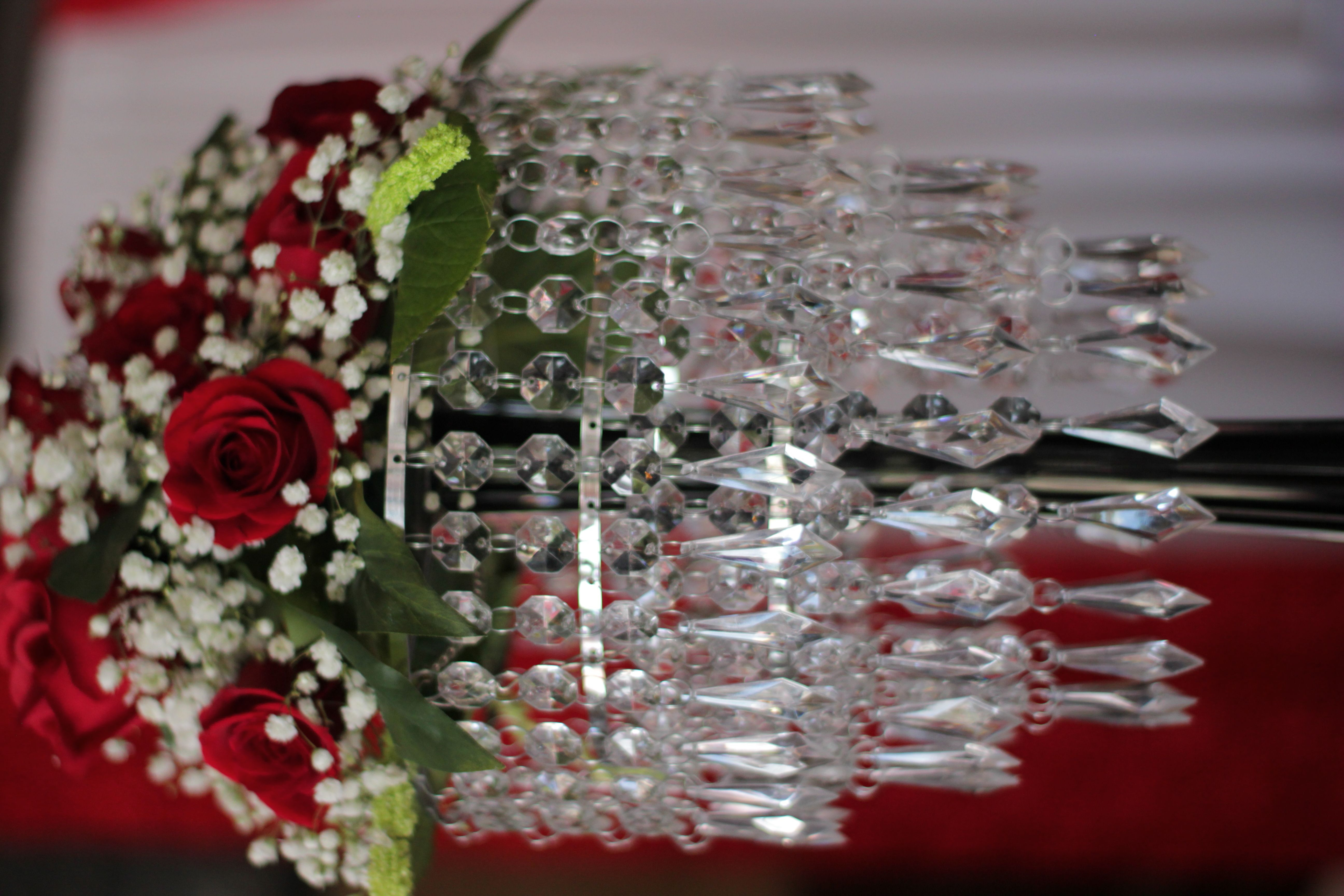 14 Elegant Eiffel tower Vase Floral Arrangements 2024 free download eiffel tower vase floral arrangements of wedding eiffel tower vase topped with a chandelier roses always intended for wedding eiffel tower vase topped with a chandelier roses