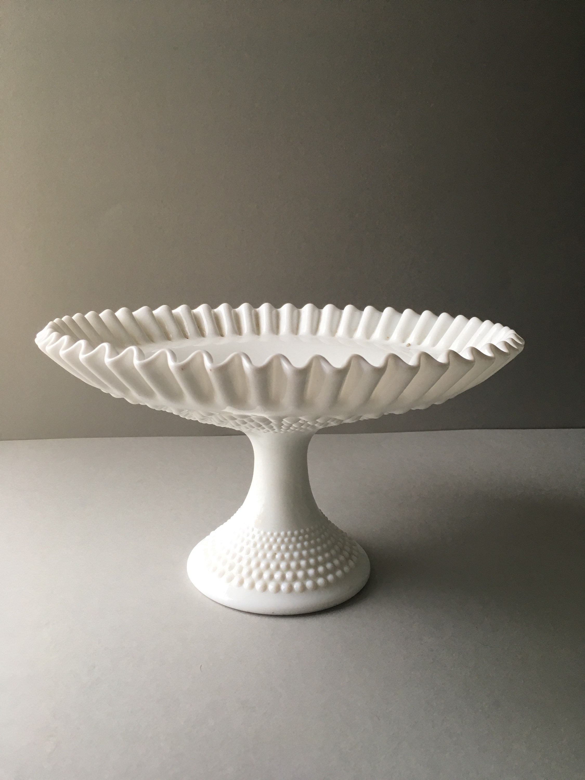 13 Stylish Fenton Hobnail Glass Vase 2024 free download fenton hobnail glass vase of vintage fenton milk glass hobnail pedestal cake stand stand inside dc29fc294c28ezoom