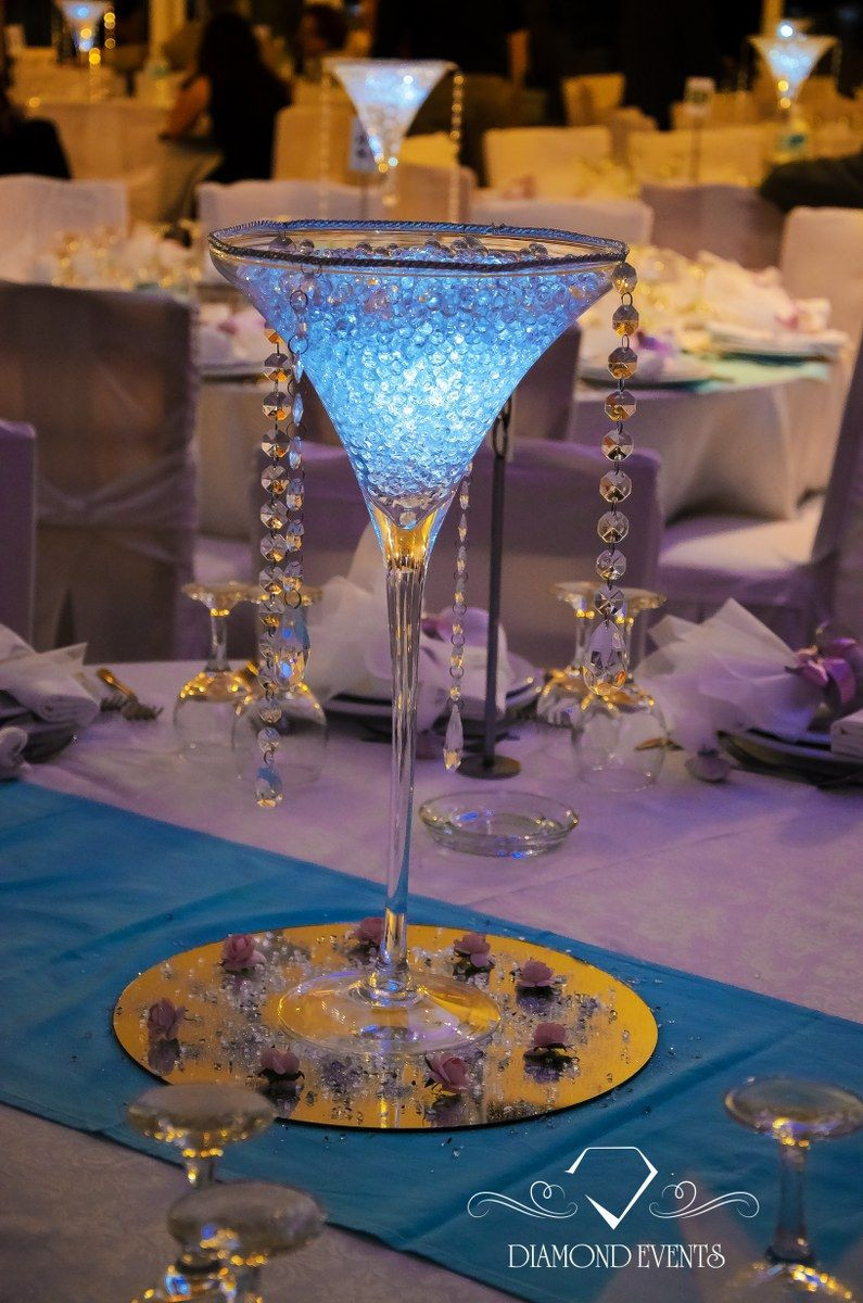 13 Nice Giant Martini Glass Vase 2024 free download giant martini glass vase of pin od pouac2beac2advateac2bea z smith na nastenke wedding pinterest inside napady na vac2bdzdobu stola kytice na svadobnac2bd stal aranac2beovana kvety casamen