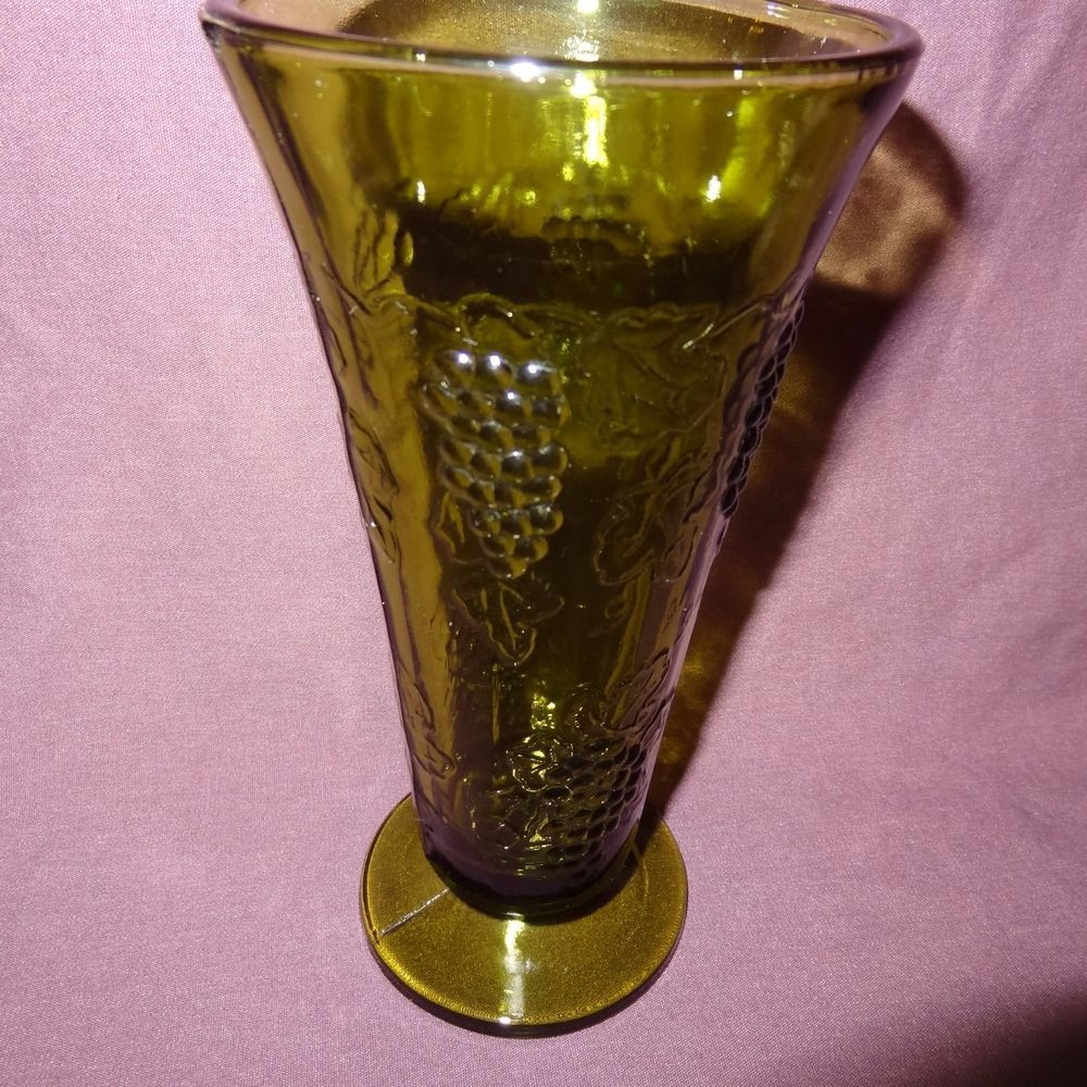 18 Stylish Gold Polka Dot Vase 2024 free download gold polka dot vase of vintage indiana green glass raised harvest grape foliage flower vase with vintage indiana green glass raised harvest grape foliage flower vase 7 fruit vase