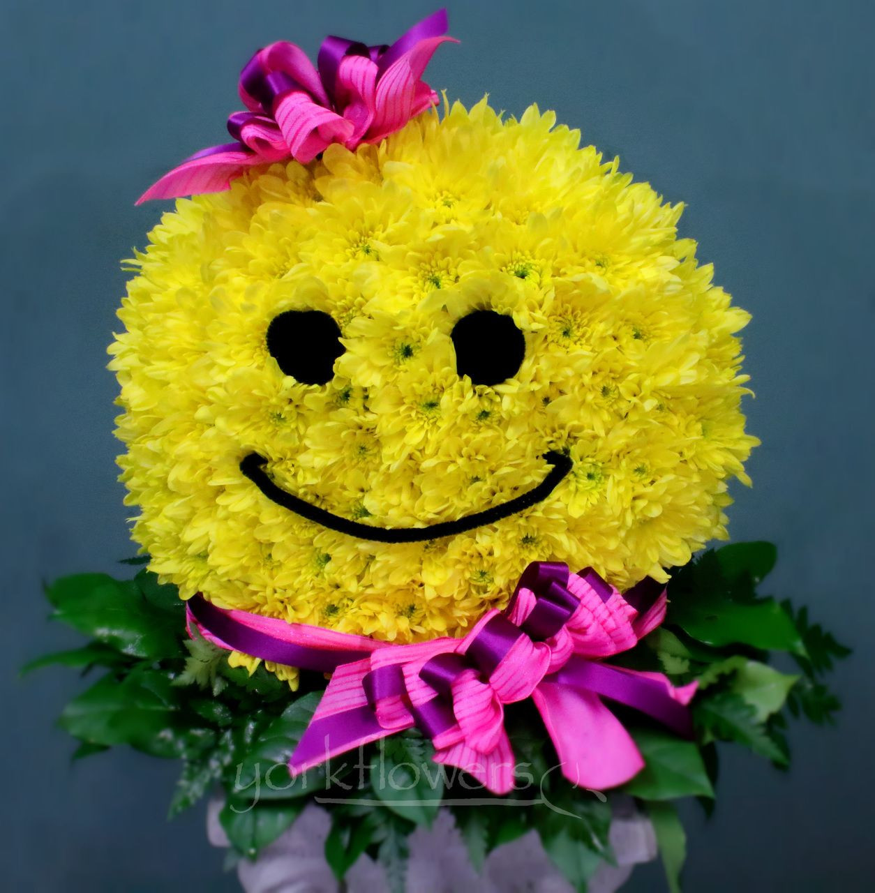 18 Unique Happy Face Vase 2024 free download happy face vase of york flowers washington dc florist annapolis md florist for york flowers washington dc florist annapolis md florist signature smiley face design 65 00 http www yorkflowers