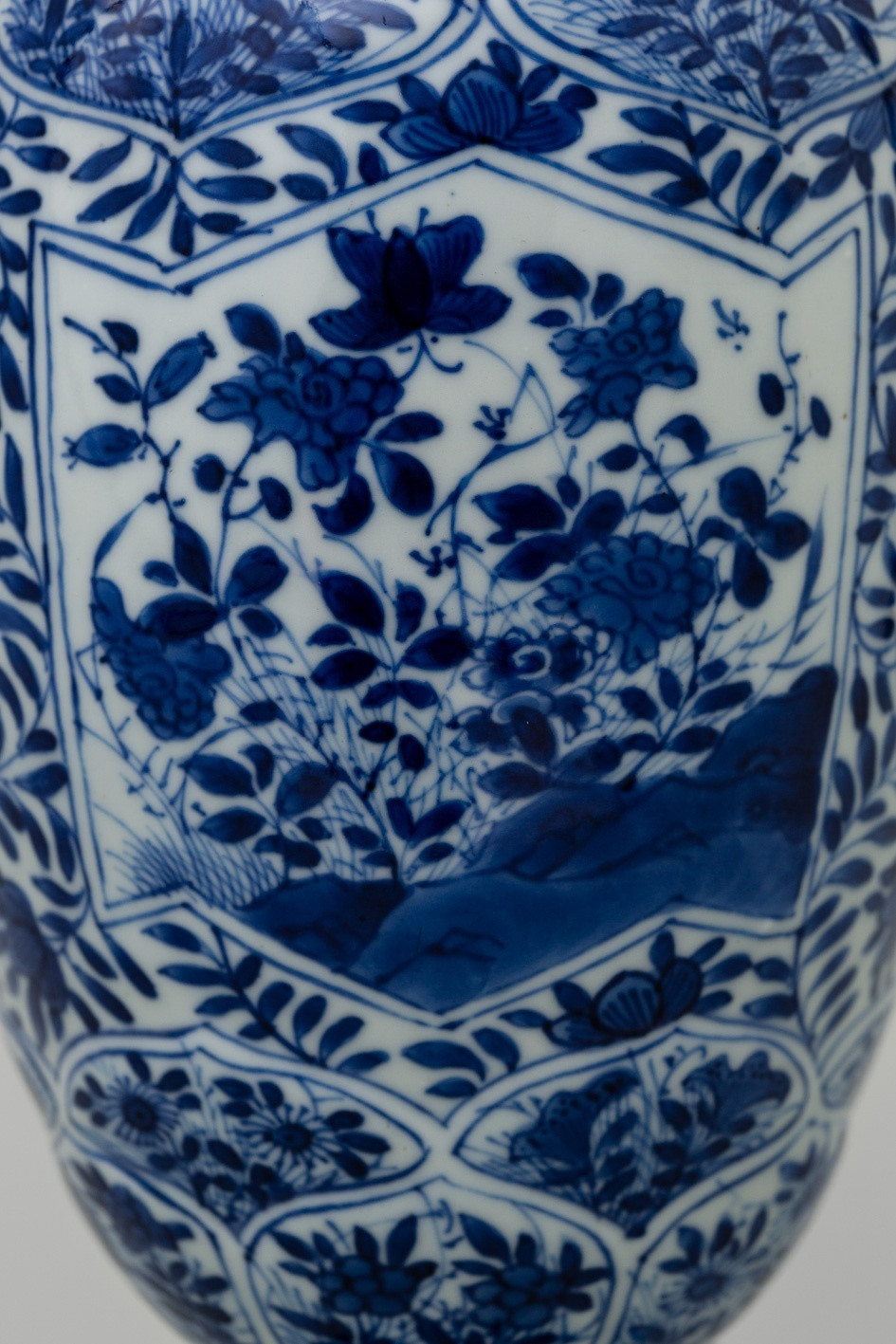 22 Best Large Blue and White Chinese Vases 2024 free download large blue and white chinese vases of a chinese blue and white baluster vase and cover kangxi 1662 172 inside a chinese blue and white baluster vase and cover