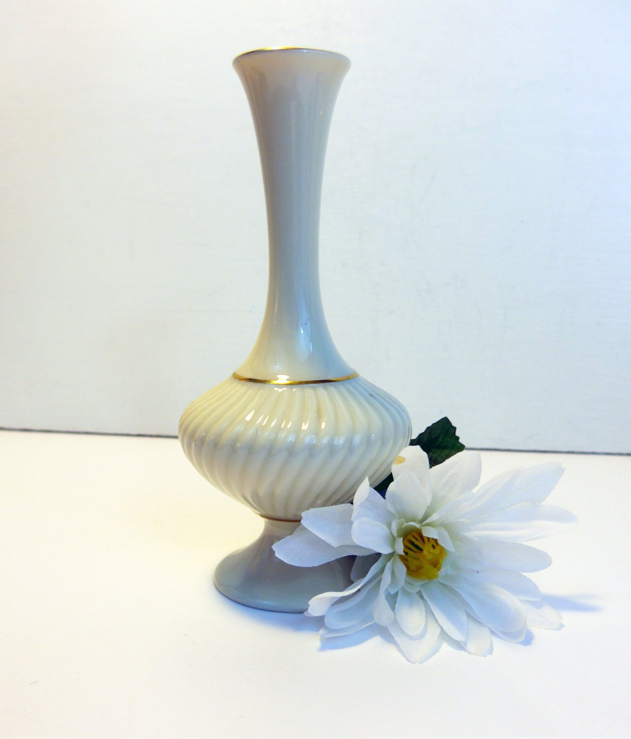 14 Lovely Lenox China Vases Discontinued 2024 free download lenox china vases discontinued of vintage lenox white cream vase w gold trim giftware swirl for vintage lenox white cream vase w gold trim giftware swirl ribbed vase savoy lenox china bud va