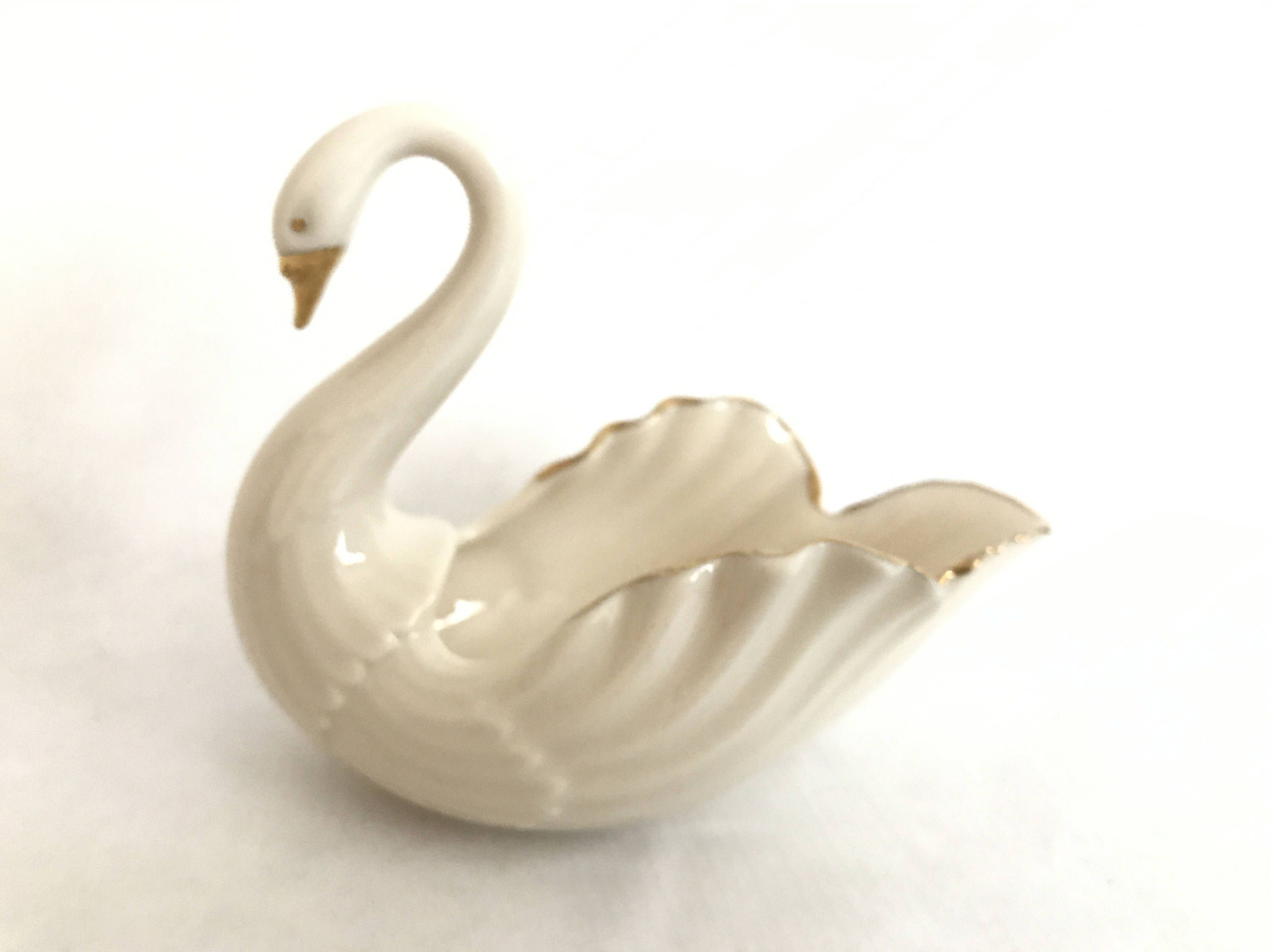 14 Lovely Lenox China Vases Discontinued 2024 free download lenox china vases discontinued of vintage small lenox china swan bowl ivory bone china open tail within vintage small lenox china swan bowl ivory bone china open tail gold trim