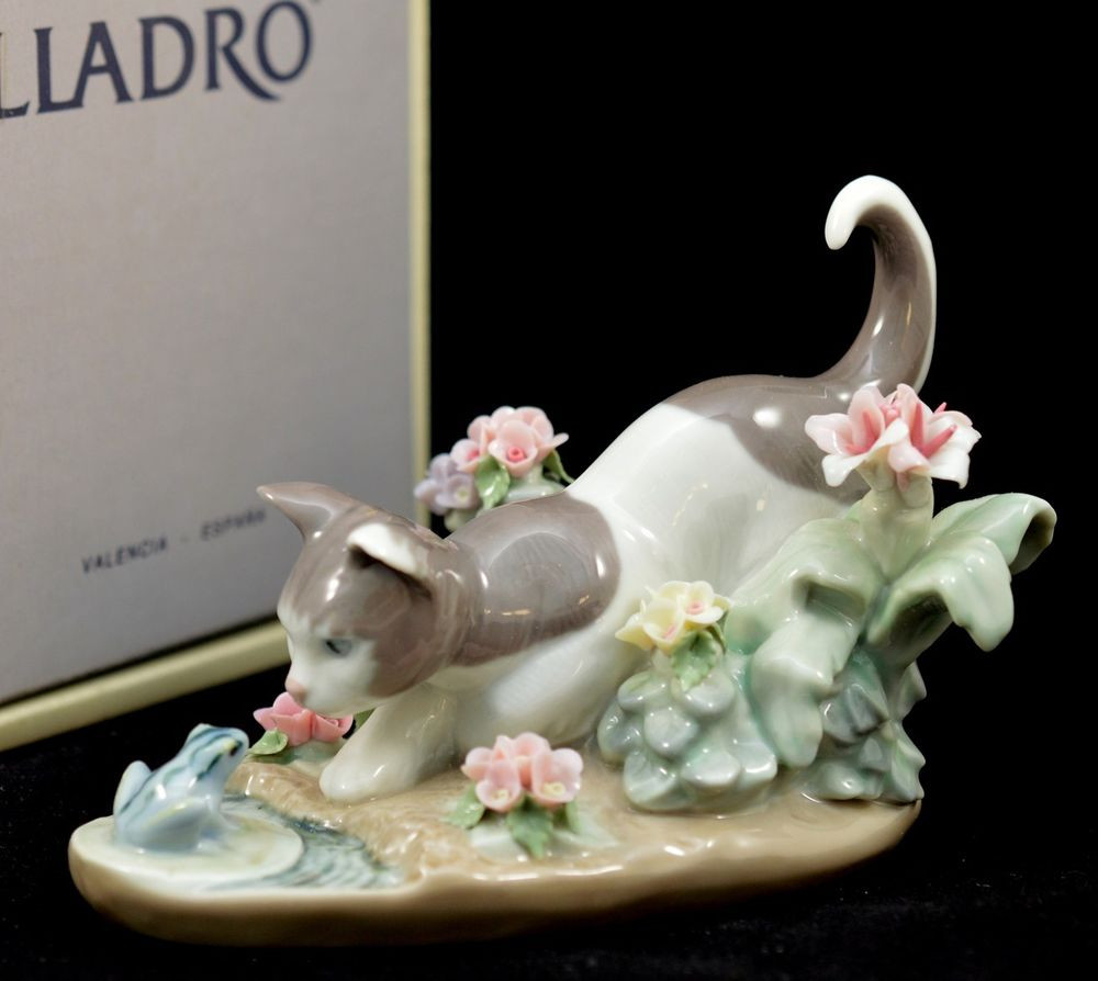 11 Trendy Lladro Bird Scene Vase 2024 free download lladro bird scene vase of lladro figurine 1442 kitty confrontation cat frog mint in box intended for lladro figurine 1442 kitty confrontation cat frog mint in box signed ebay