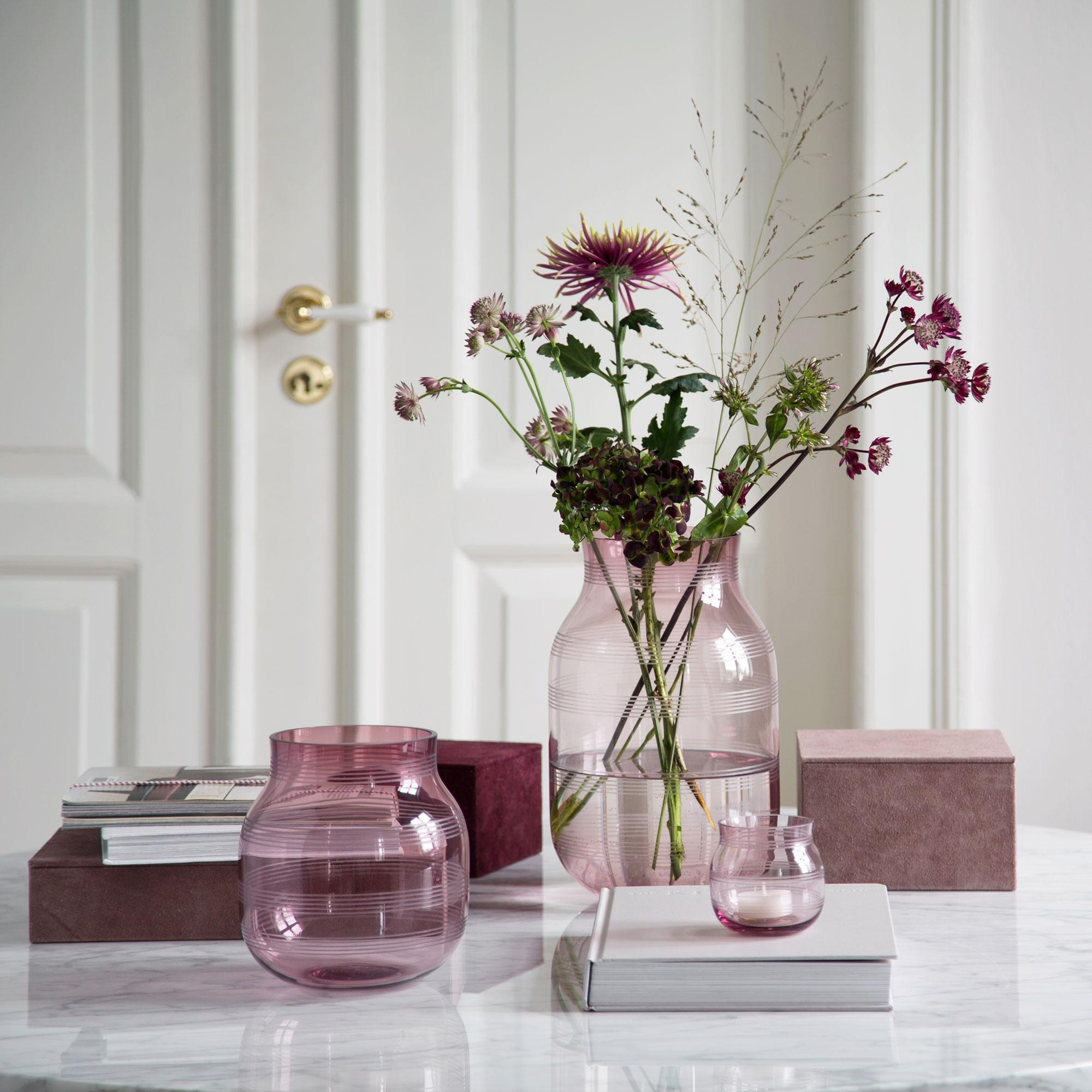 13 Stylish Muuto Elevated Vase 2024 free download muuto elevated vase of kac2a4hler omaggio glass vase h 17cm ambientedirect with regard to exclusive sale only for styleclub members