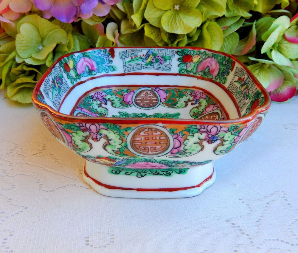 20 Popular Rose Medallion Vase 2024 free download rose medallion vase of vintage chinese rose medallion porcelain bowl 2 chinese porcelain intended for vintage chinese rose medallion porcelain bowl 2