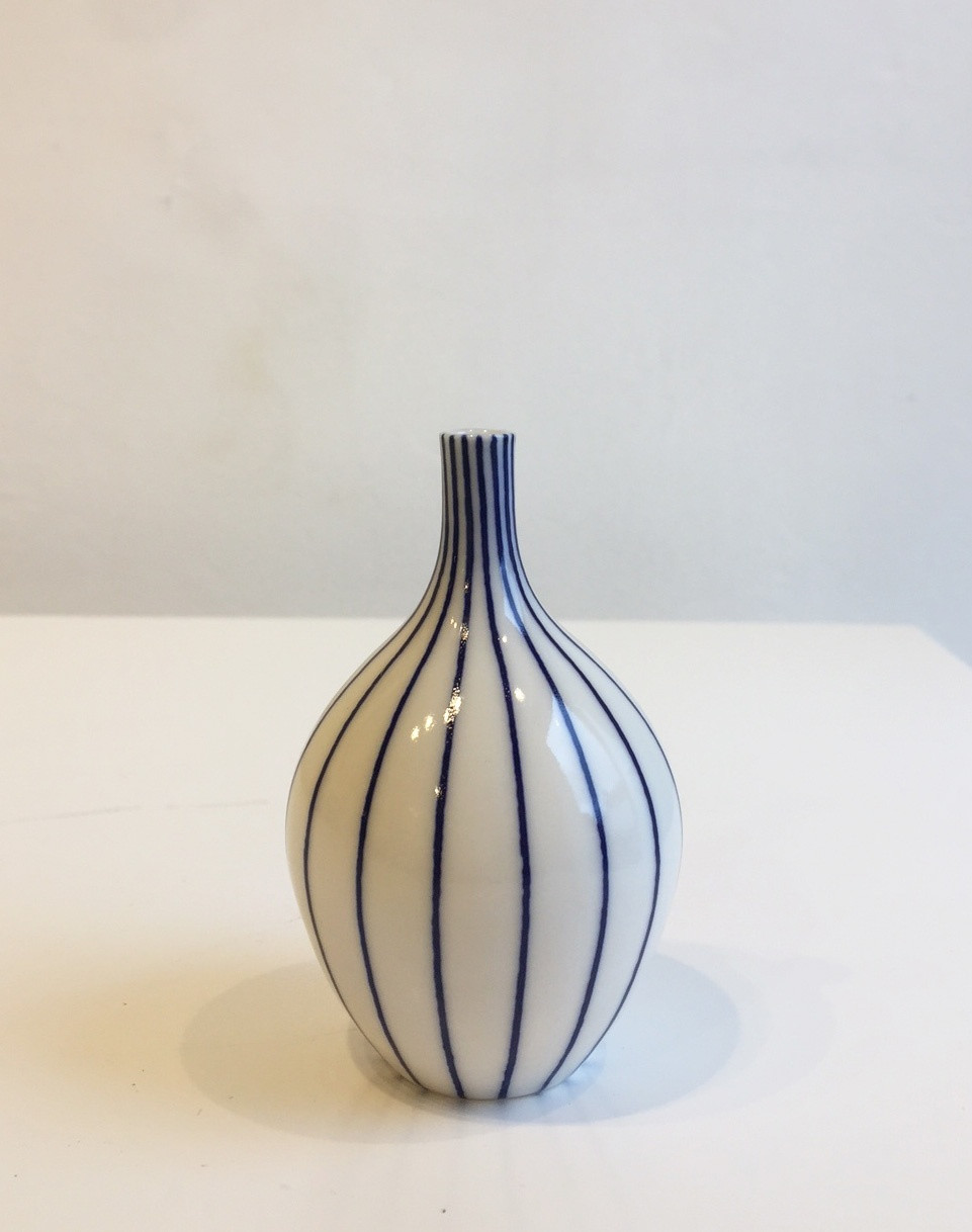 28 attractive Small Gray Vase 2024 free download small gray vase of linear bottle small sarah wiseman gallery throughout linear bottle small