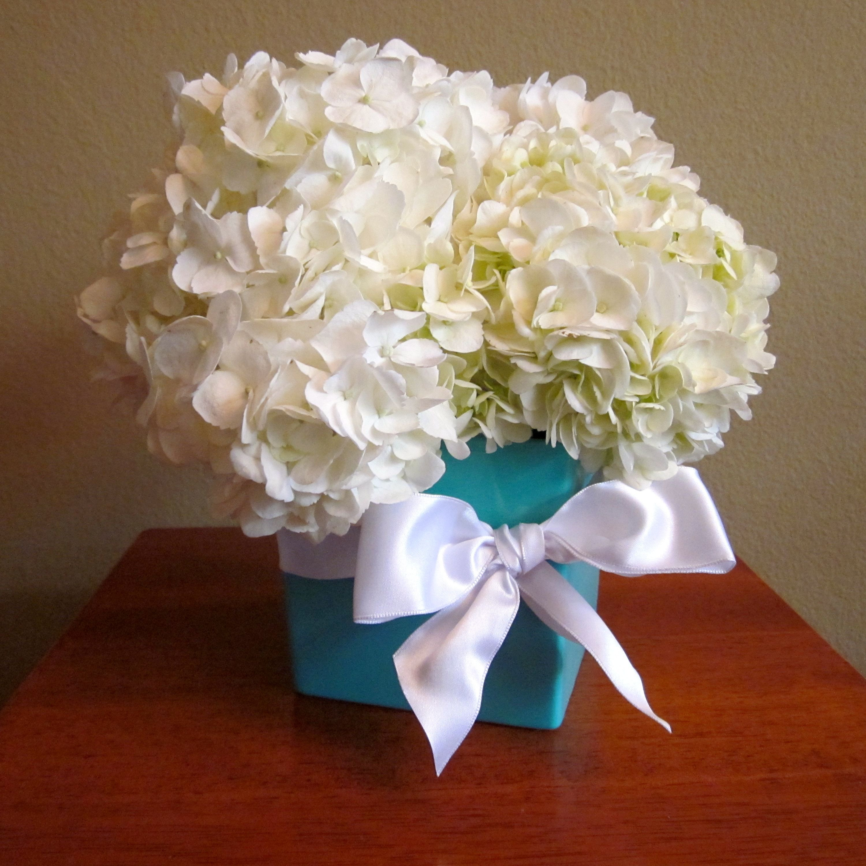 22 attractive Tiffany Petals Vase 2024 free download tiffany petals vase of white hydrangeas in tiffany blue vessel shower ideals with regard to white hydrangeas in tiffany blue vessel