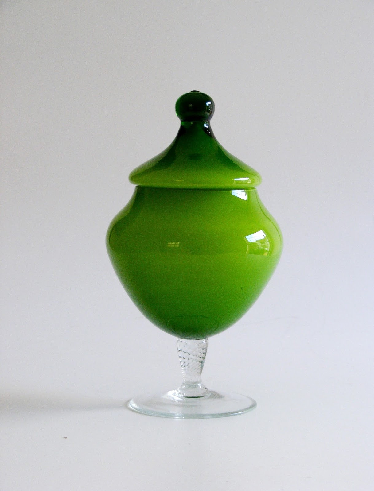 21 Cute Vintage Green Glass Vase 2024 free download vintage green glass vase of vamp furniture new vintage kitchenalia and collectables just regarding a green glass vintage circus tent lidded compote this has a couple of scratches inside but 