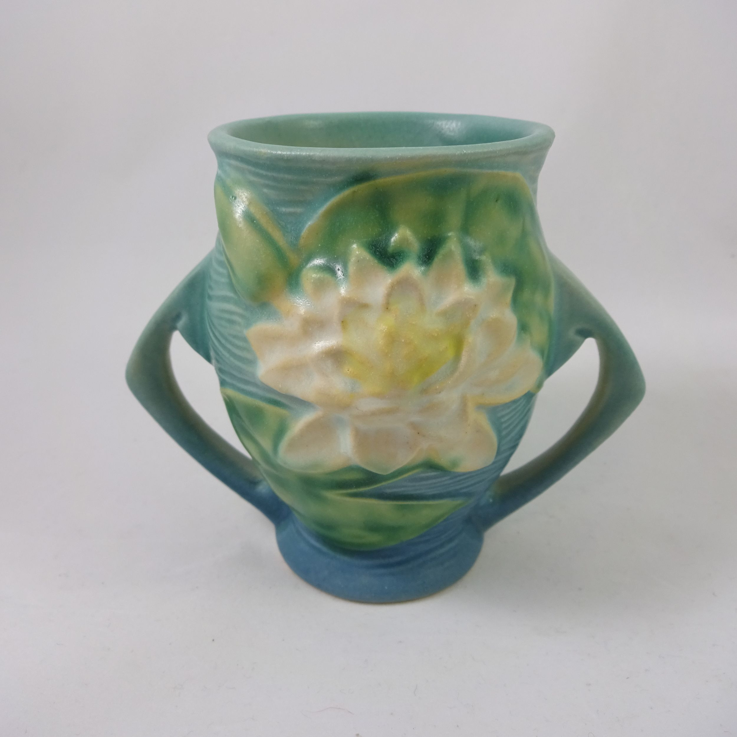 15 Recommended Water Lily Vase 2024 free download water lily vase of roseville waterlily vase with handles circa 1940s 1500 within cb0d82f859099cb2460d830224bca827