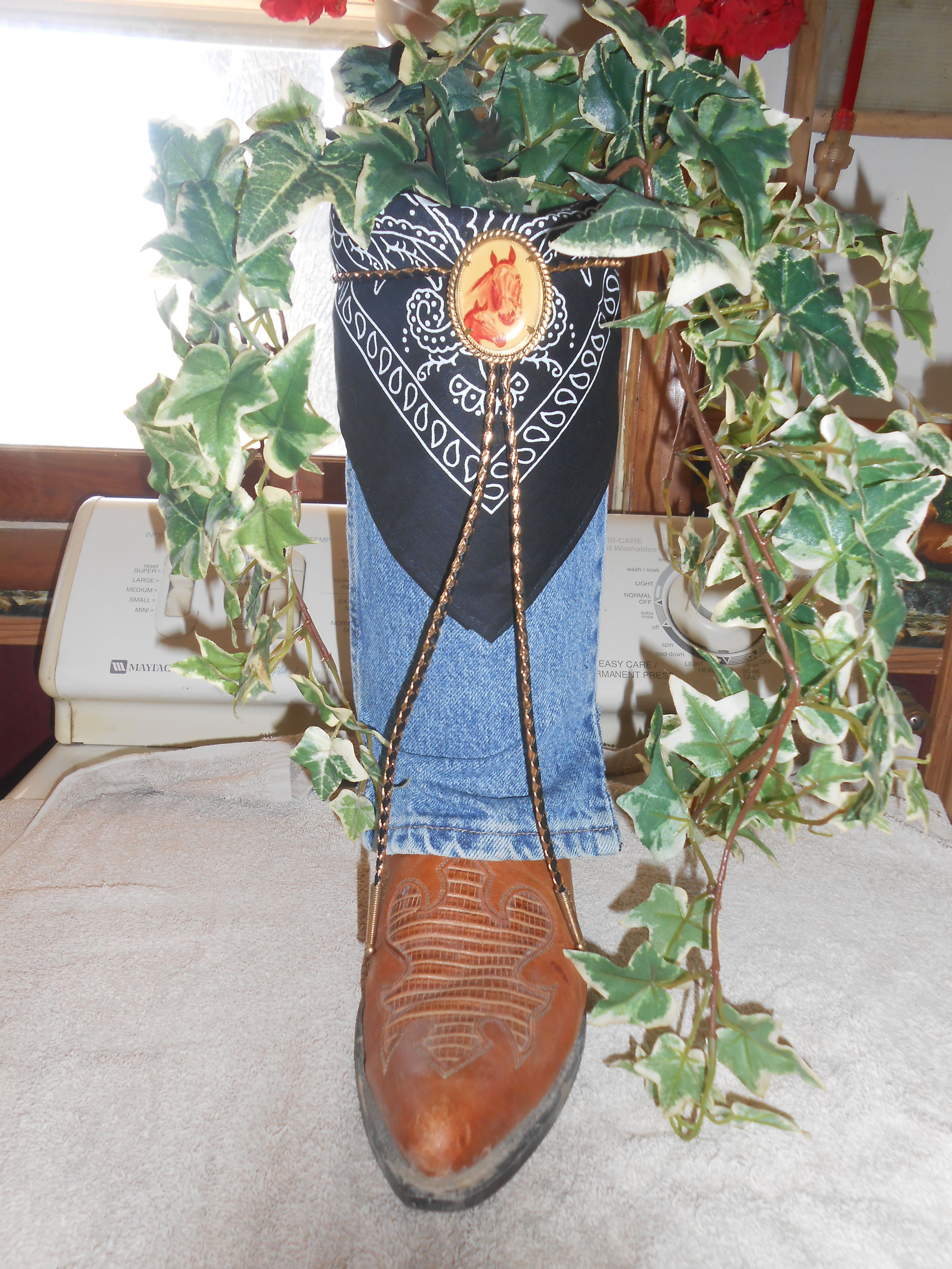 23 Perfect Western Boot Vase 2024 free download western boot vase of pin by tee woodall on diy pinterest cowboy boots cowboys and pertaining to pin by tee woodall on diy pinterest cowboy boots cowboys and planters