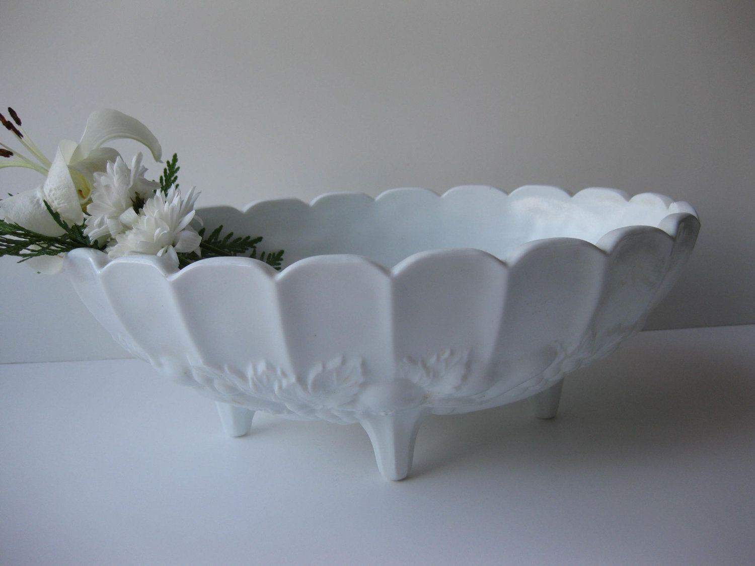 16 Unique White Milk Glass Flower Vase 2024 free download white milk glass flower vase of large vintage milk glass fruit bowl garland pattern by indiana pertaining to large vintage milk glass fruit bowl garland pattern by indiana glass 24 50 via et