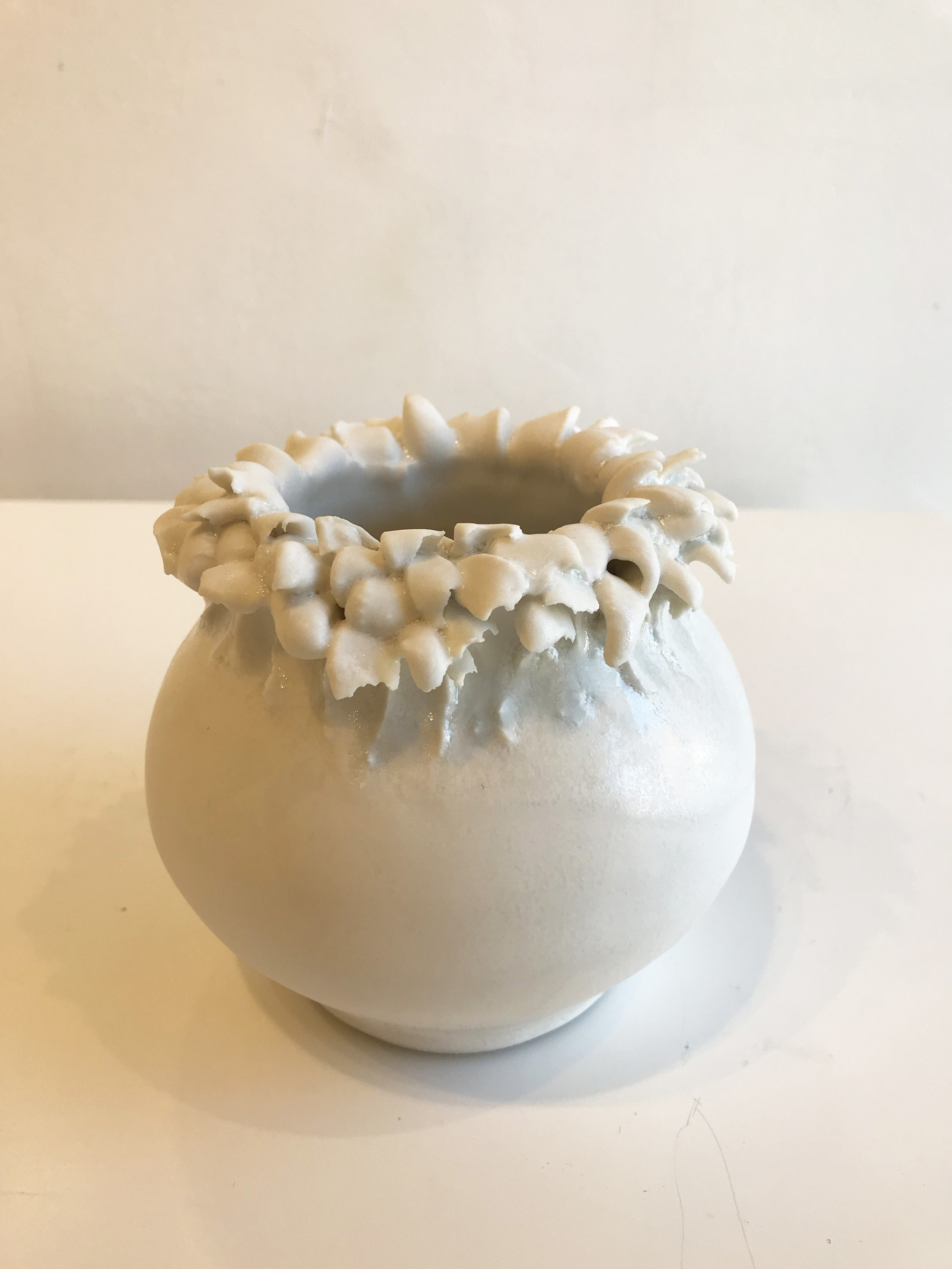 17 Lovable White Porcelain Vase 2024 free download white porcelain vase of emma jagare small white frilly top vase sarah wiseman gallery within small white frilly top vase